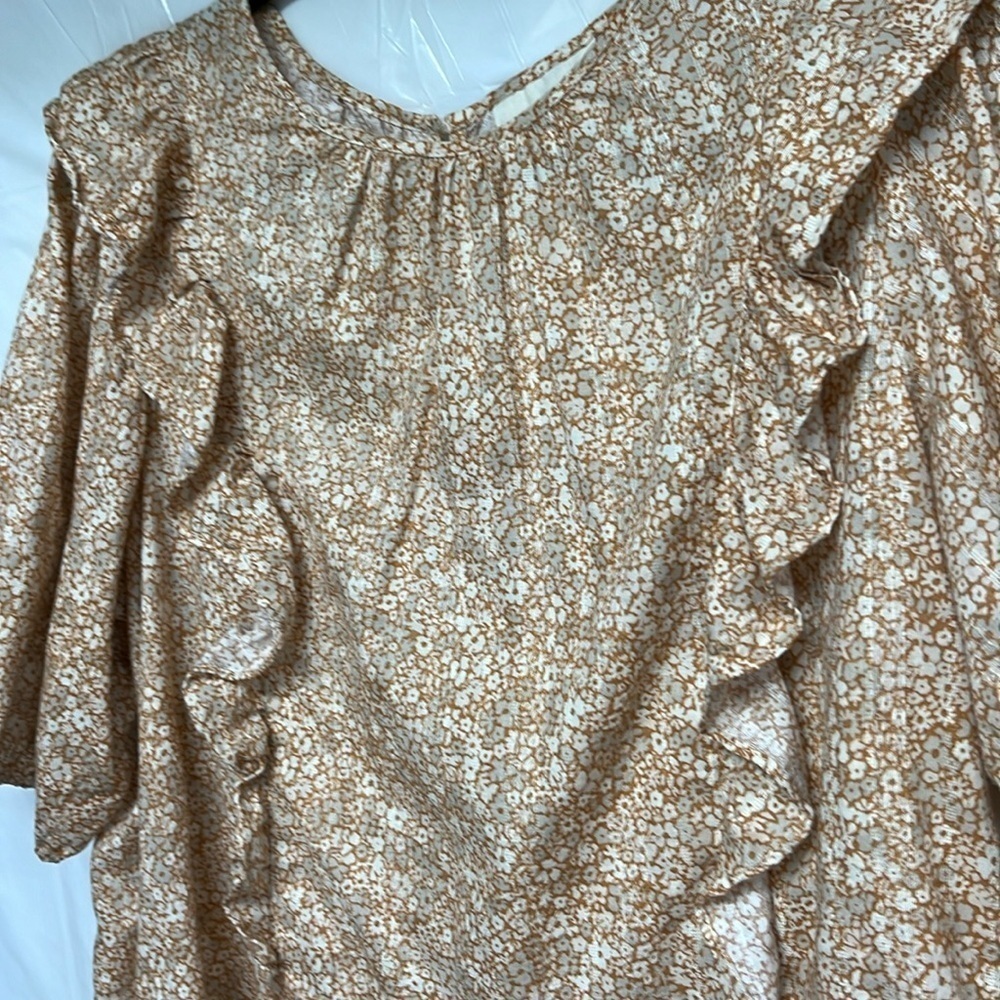 Universal Thread Ruffle Top - Picture 4 of 10